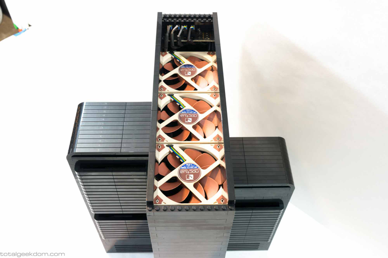 Illustration for article titled LEGO Gaming PC Runs Much Cooler Than It Looks